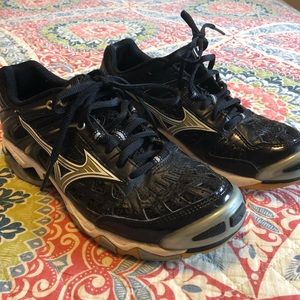 Mizuno Wave Lightning Volleyball Shoes